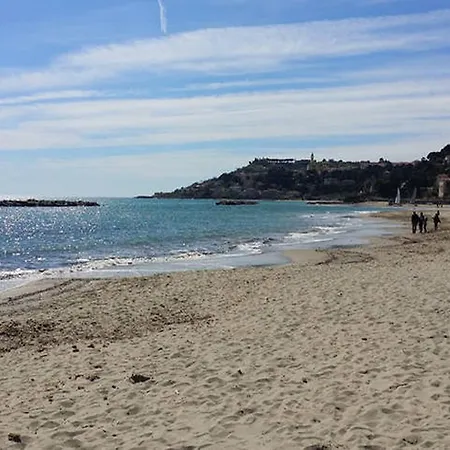 Rentopolis Fronte Mare Taggia * Arma di Taggia