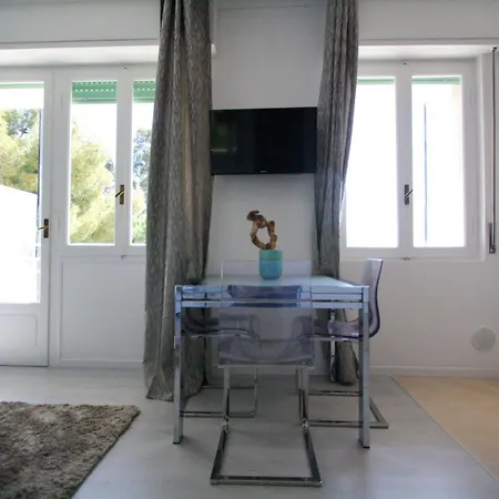 Rentopolis Fronte Mare Apartment *